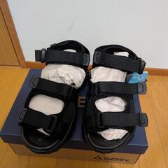 【新品未使用】GERRY 3ホールドサンダル、おまけGUメッシュスリッポンの画像
