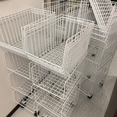 本日限定値下げ！ワイヤーバスケット　スタッキング　収納の画像