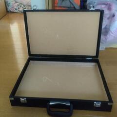 木製アタッシュケースの画像