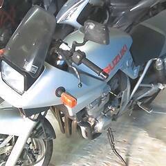 SUZUKI GSX400Sカタナ 銀 エンジン始動確認 車検取得で乗れます 半額配送キャンペーン 限定 現状渡し諸経費￥0- 横浜 P-Yardの画像