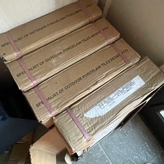 300×600タイル16枚（4箱）約3平米の画像