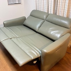 必要な方 ニトリ電動リクライニングソファ ストラス USED品の画像