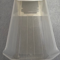 たっぷり入る衣装ケース高さ約25㎝奥行き約70㎝　の画像