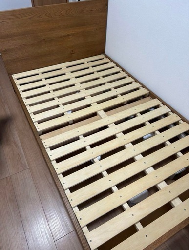 ウニコ　アディ　ベッド