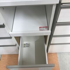 【ｼﾞｬﾝｸﾞﾙｼﾞｬﾝｸﾞﾙ金沢店】  食器棚 ホワイト W100.5×D50.5×H210.5 クリーニング済み												の画像