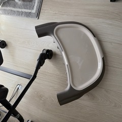 COMBI コンビ 電動ハイローチェアの画像