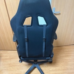 ゲーミングチェア
の画像