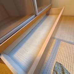 【無料】大塚家具購入 ガラス引き戸付き本棚 幅120×奥行40×高さ200cm（引き取り限定）の画像