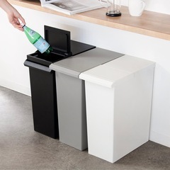 ゴミ箱　SOLOW 棚下で使える スリムダストボックス レバーオープン30L の画像