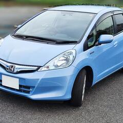 走行1.9万㌔　フィットハイブリッド　車検9年9月までの画像