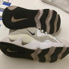 0901-221 NIKEスニーカー　BQ4153-100  22.5cmの画像