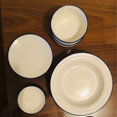 ニトリ食器8枚セットの画像