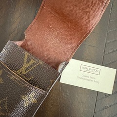VUITTONタバコケースの画像