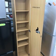 リサイクルショップどりーむ鹿大前店　No.2598　ミラーボックス　ナチュラルカラー　玄関収納　全身鏡　※ダボが欠品している為、中板がが数枚余っています(´;ω;｀)の画像