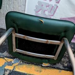 昭和 レトロ 待合室 椅子 4脚 世田谷ベース 秘密基地 ミーティング イス オフィス チェア コンテナ DIY エモイ 駄菓子 居酒屋 お店 店舗の画像