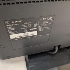 2013年シャープAQUOSテレビ32型の画像