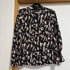 ブラウス　バラ売り可能の画像