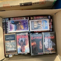 大量のVHS の画像