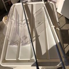 衣装ケース、プラスチック容器、いろいろの画像