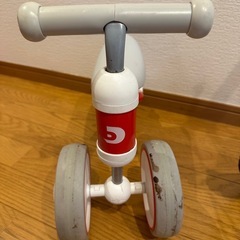 dバイク　赤の画像