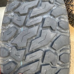 21年製 M/Tタイヤ 33×12.50R20  マッドタイヤ 4本セットの画像