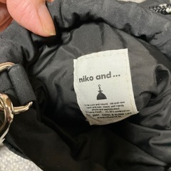 ニコアンド niko and、スマホショルダーーの画像