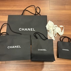 CHANEL ショッパー　& カメリアリボンの画像