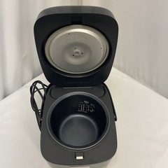 YAMAZENマイコン炊飯ジャー　2017年製　YJB-300（B）の画像