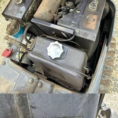 三菱製のミニ油圧ショベル（ミニユンボ）MM08B の画像