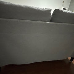 IKEA ゆったり2人掛けソファ／ライトグレー の画像