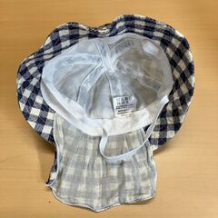 耳・ネックガード付 ベビーハット（ネイビーチェック）46cmの画像