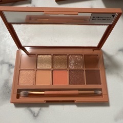 CLIO CORAL TALK アイシャドウパレット 03の画像