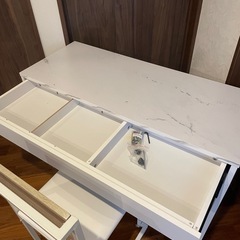 デスク•チェアセットの画像