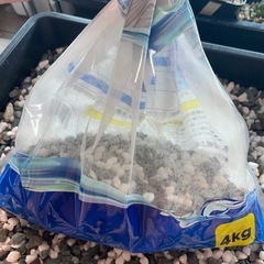 アクアリウム用　底石　白玉石　溶岩石　麦飯石の画像