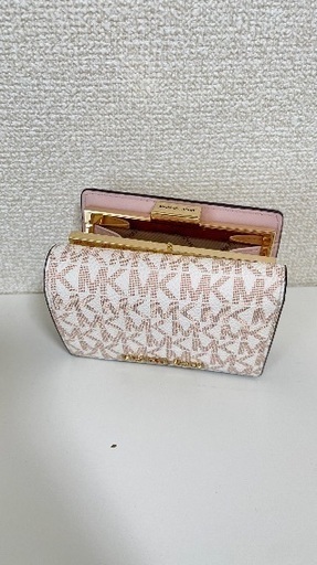 【未使用級】MICHAEL KORS 三つ折り財布 MKシグネチャー