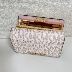 【未使用級】MICHAEL KORS 三つ折り財布 MKシグネチャーの画像