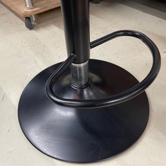 カウンターチェア 座面に傷あり ブラック 中古の画像
