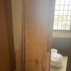 木の扉、木板の画像