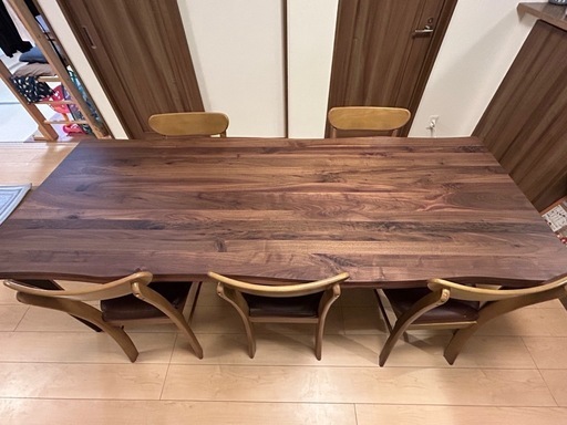 ウォールナットテーブル