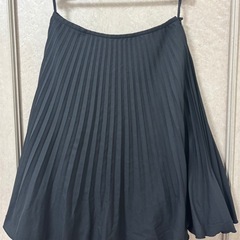 ブラウスとスカート、片方だけでも可。の画像