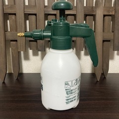 安全弁内蔵型　蓄圧式噴霧器　＆　木製ガーデンフェンスの画像