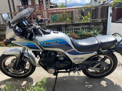 GPz400F A4 レアカラー ！