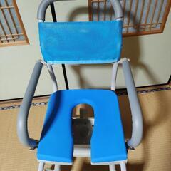 くるくるチェアー  入浴用車椅子  シャワーキャリーの画像