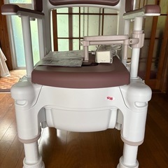介護用ポータブルトイレの画像