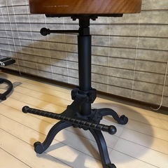 スツール2台の画像