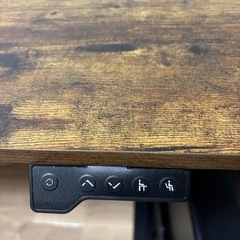 昇降デスクの画像