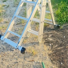 伸縮式アルミ脚立 足場 コンパクト収納 DIY 耐荷重100キロ　現場作業　の画像