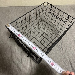 メッシュバスケット ブラック スチールの画像