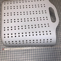 ニトリ洗濯籠　籠の画像