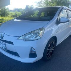 アクア　車検２年付きR9.9　ナビ　テレビ　バックカメラ　アルミ付きの画像